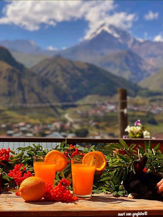 Hotel Kazbegi 1963 외부 사진